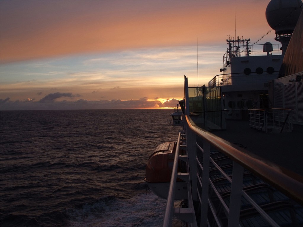 Afbeelding van Denmark Strait Hurtigruten Tracey Kirkland Copy