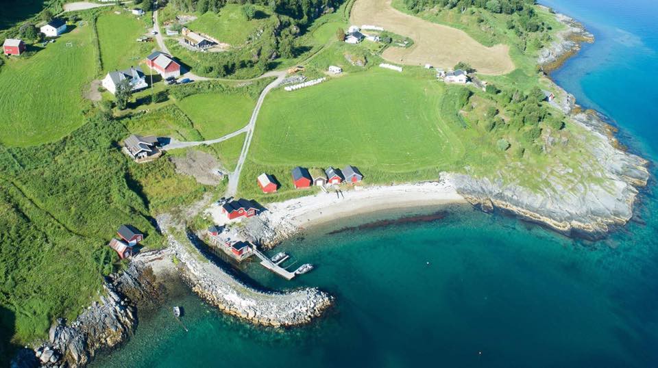 Dyrøya, Dyrøy Holiday