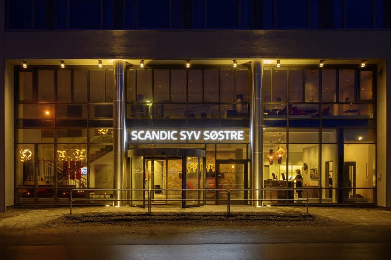 Sandnessjøen, Scandic Hotel Syv Søstre
