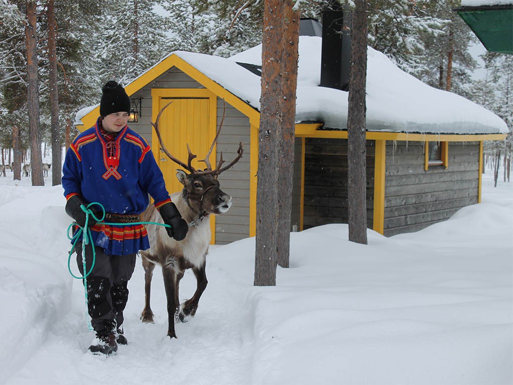 Afbeelding van Reindeer Lodge Winter Nutti Sami Siida Katja Bechtloff 1