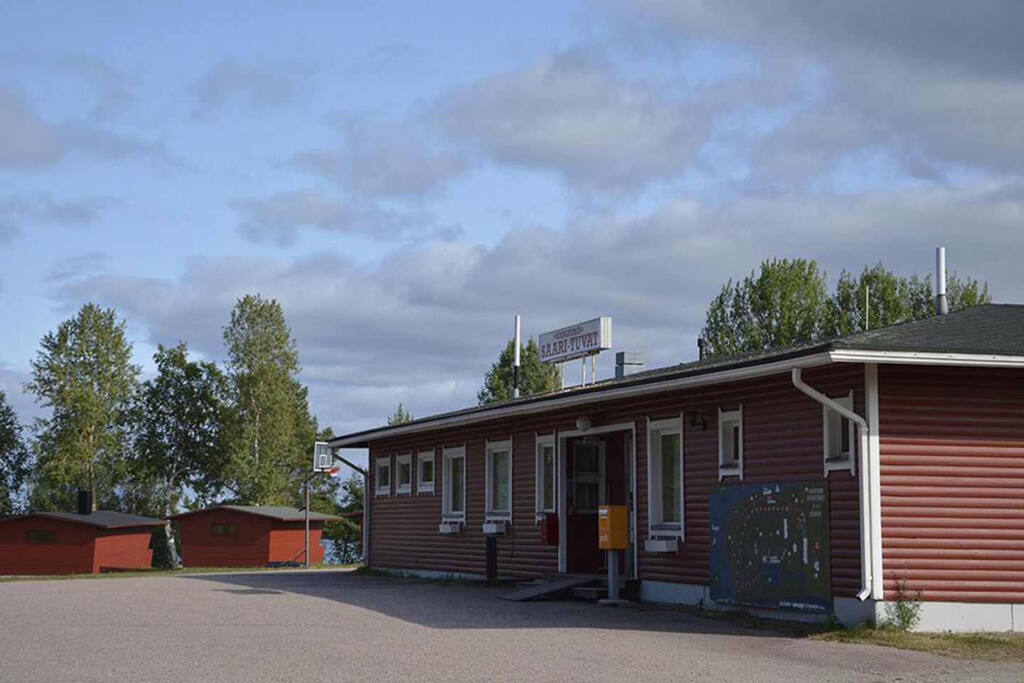 Rovaniemi, Saarenkylä Napariirin Saarituvat kampeerhut