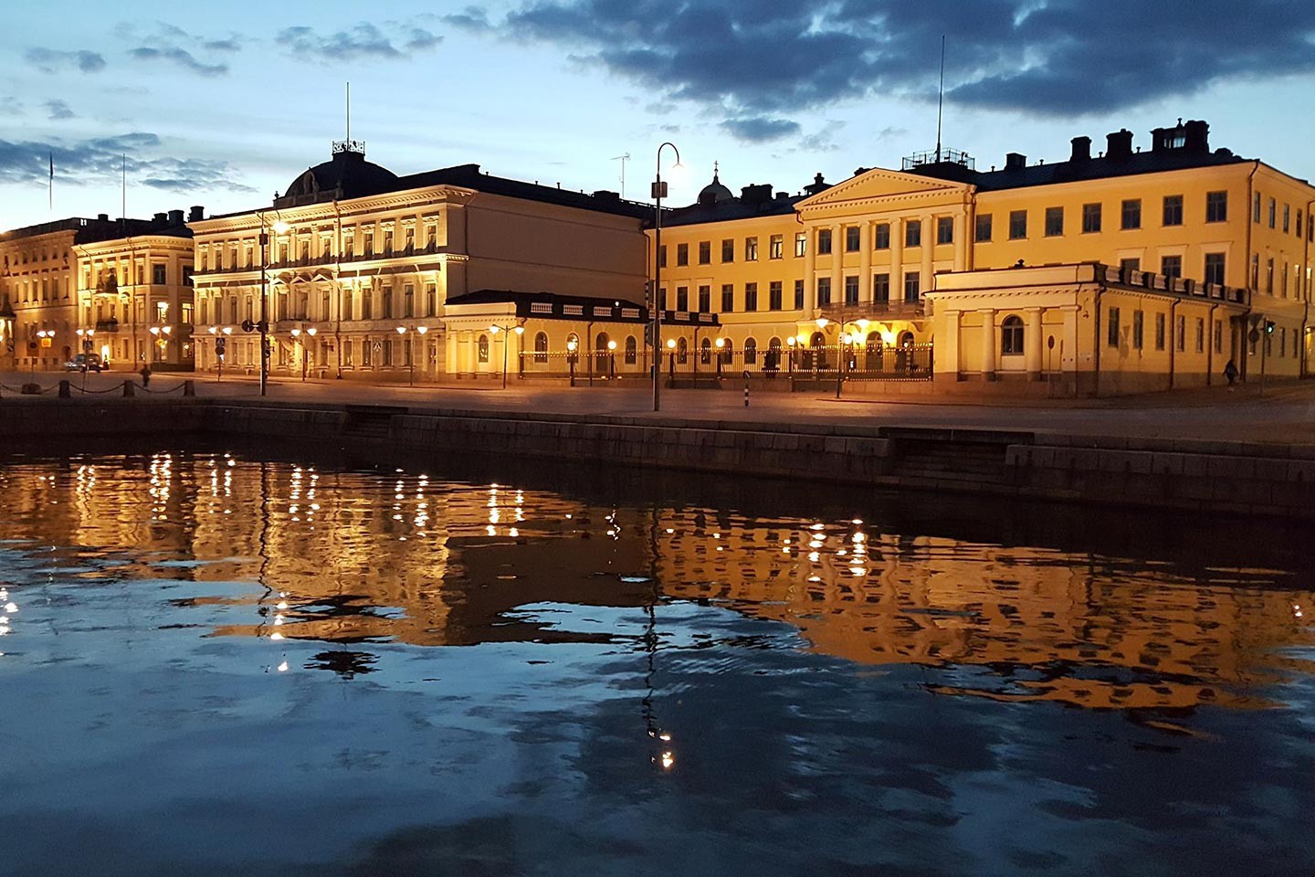 Afbeelding van Surtur Finland Presidential Palace Juha Kalaoja