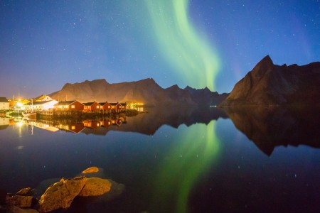 Hurtigruten Rondreis Viking Northern Lights Hamnoy Lofoten Alex Conu Visitnorway