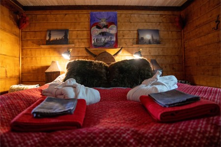 Lapland Guesthouse Viking Cabin Bed